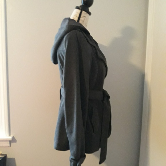 NWOT - YOKI Double-Breasted Coat - Picture 3 of 8